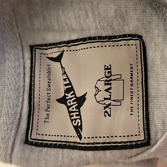 PALM BEACH FLORIDA SHARK TEE SWEATSHIRT BNWT - Picture 2 of 5